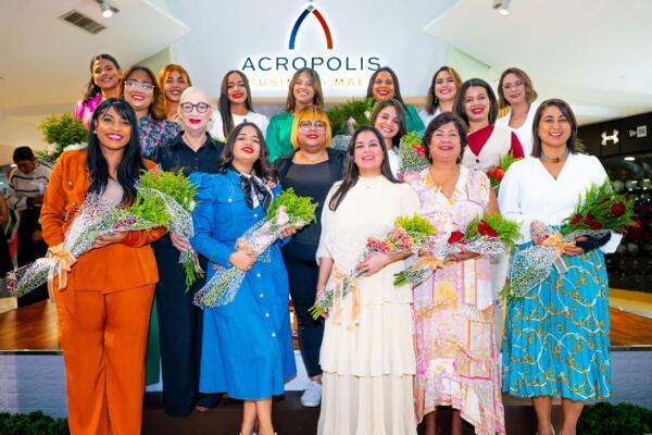 Con éxito se celebra la conferencia Mujeres 360 en Acrópolis