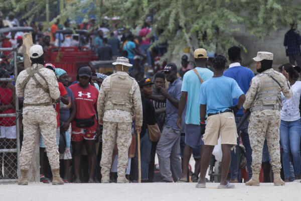 Continúa detención y repatriación de haitianos pese a críticas
