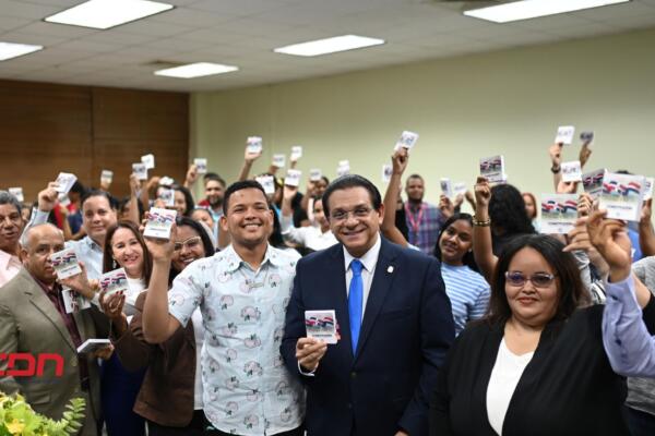 Senador Daniel Rivera resalta la importancia de la Constitución. (Foto, fuente externa)