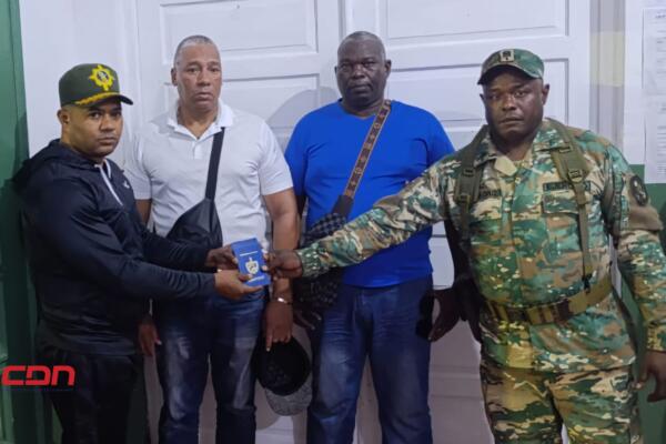Ejército detiene dos cubanos en estatus migratorio irregular. (foto, fuente externa)