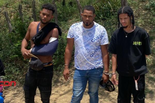 Detienen a tres hombres por intentar trasladar 41 haitianos indocumentados. (Foto, fuente externa)