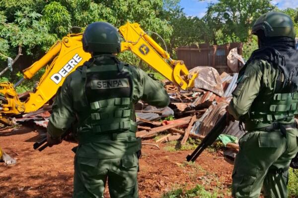 SENPA desmantela casuchas y detiene personas tras operativo realizado en Sierra de Bahoruco