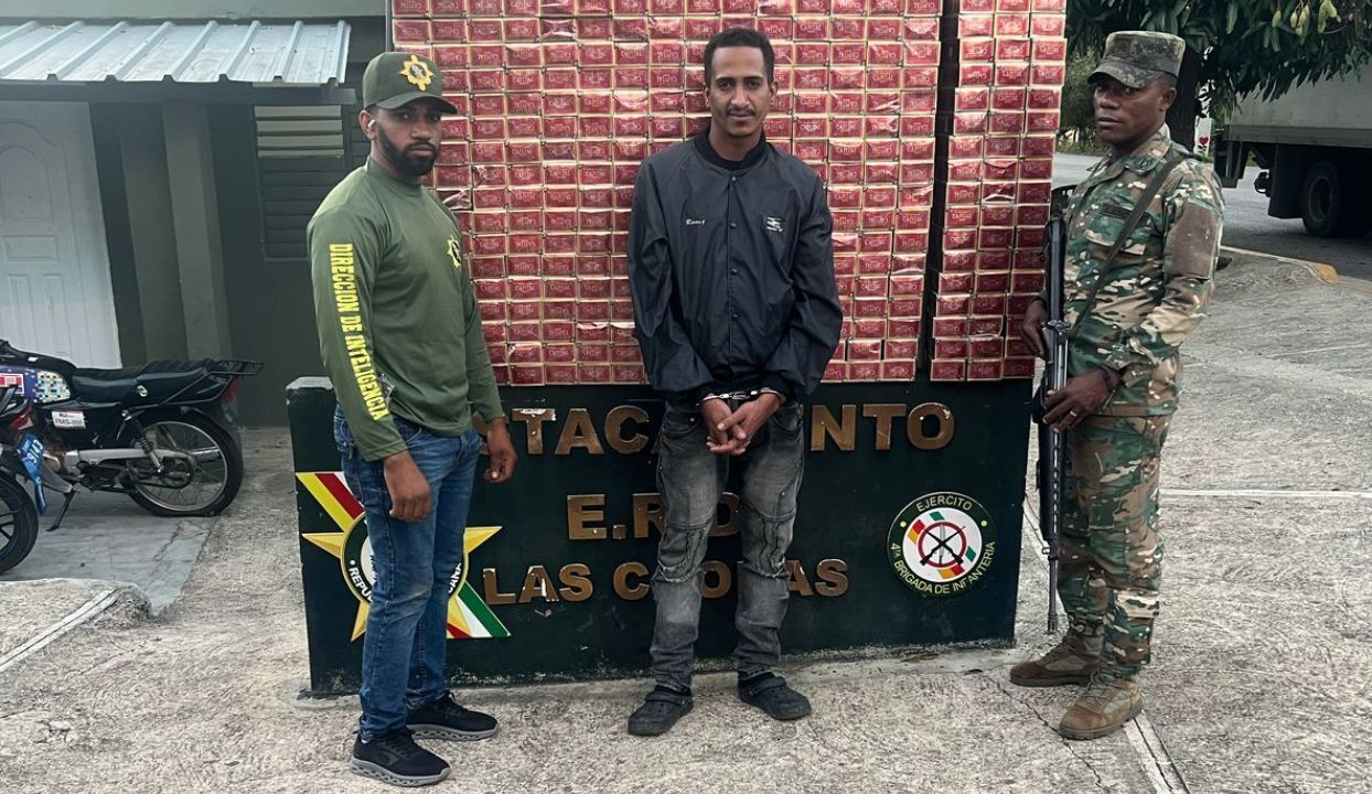 Ejército intercepta jeepeta con contrabando de 62,800 cigarrillos en Santiago Rodríguez