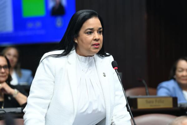 Tal y como lo propuso en campaña pone en marcha parte de su agenda legislativa. Foto: Fuente externa 