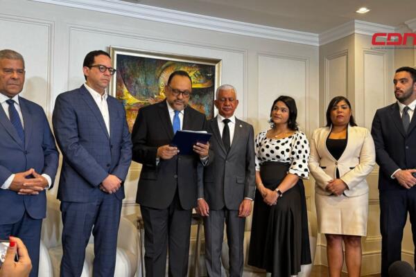Poder Ejecutivo deposita proyecto para la fusión de los ministerios de Hacienda y Economía. (Foto, fuente externa)