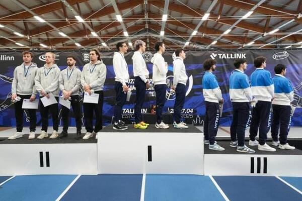 Equipo suizo de esgrima pide disculpas por haber dado la espalda a la bandera de Israel.