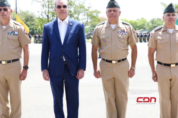 Abinader encabeza graduación de 820 nuevos soldados del Ejército Dominicano. (Foto, fuente extena)