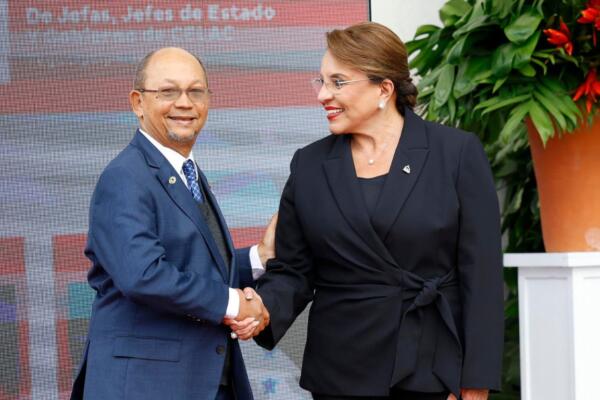 El representante del Consejo Presidencial de Transición de Haití, Leslie Voltaire, instó hoy a la Celac “solidaridad activa” ante su crisis / foto: EFE