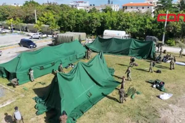 En el operativo participan unidades militares y las autoridades migratorias.