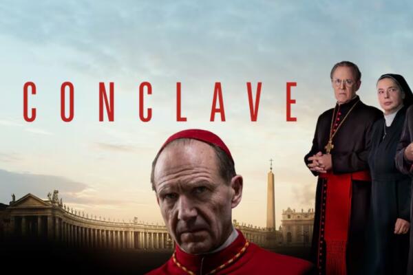 La película Cónclave revela las intrigas del poder papal.