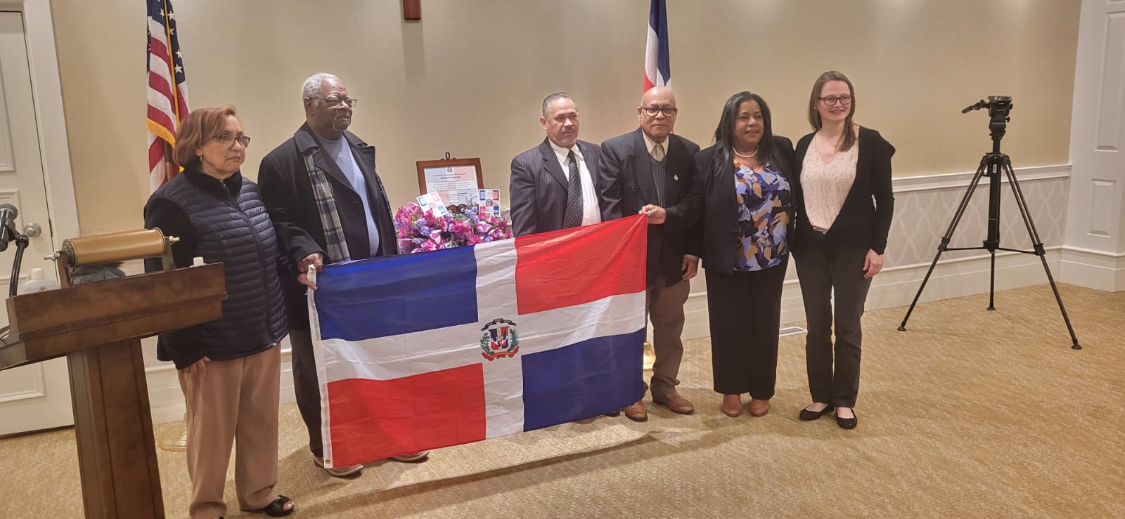Dominicanos en Lancaster, Pennsylvania, rindieron homenaje a las víctimas del trágico colapso del centro nocturno Jet Set en Santo Domingo, con un emotivo servicio memorial que unió a la diáspora en solidaridad y reclamo de justicia.