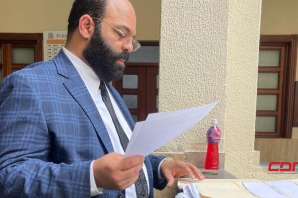 El Dr. Félix Portes deposita tres querellas con constitución en actor civil contra responsables del colapso del Jet Set Club. (foto, fuente externa)
