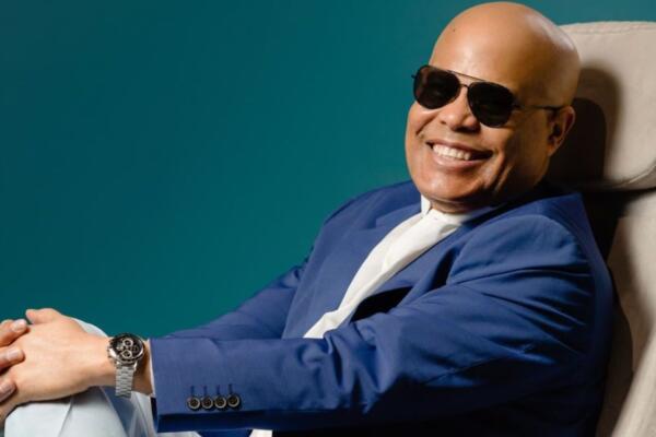 Fanáticos rinden tributo a Rubby Pérez cantando sus canciones. (Foto, fuente externa)