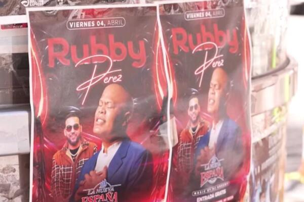 Cartel muestra presentación del cantante Rubby Pérez.