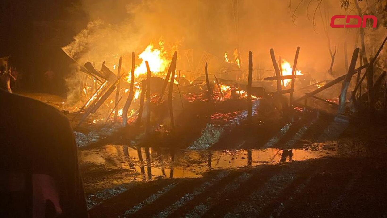 Sofocan incendio en comunidad de Puerto Plata