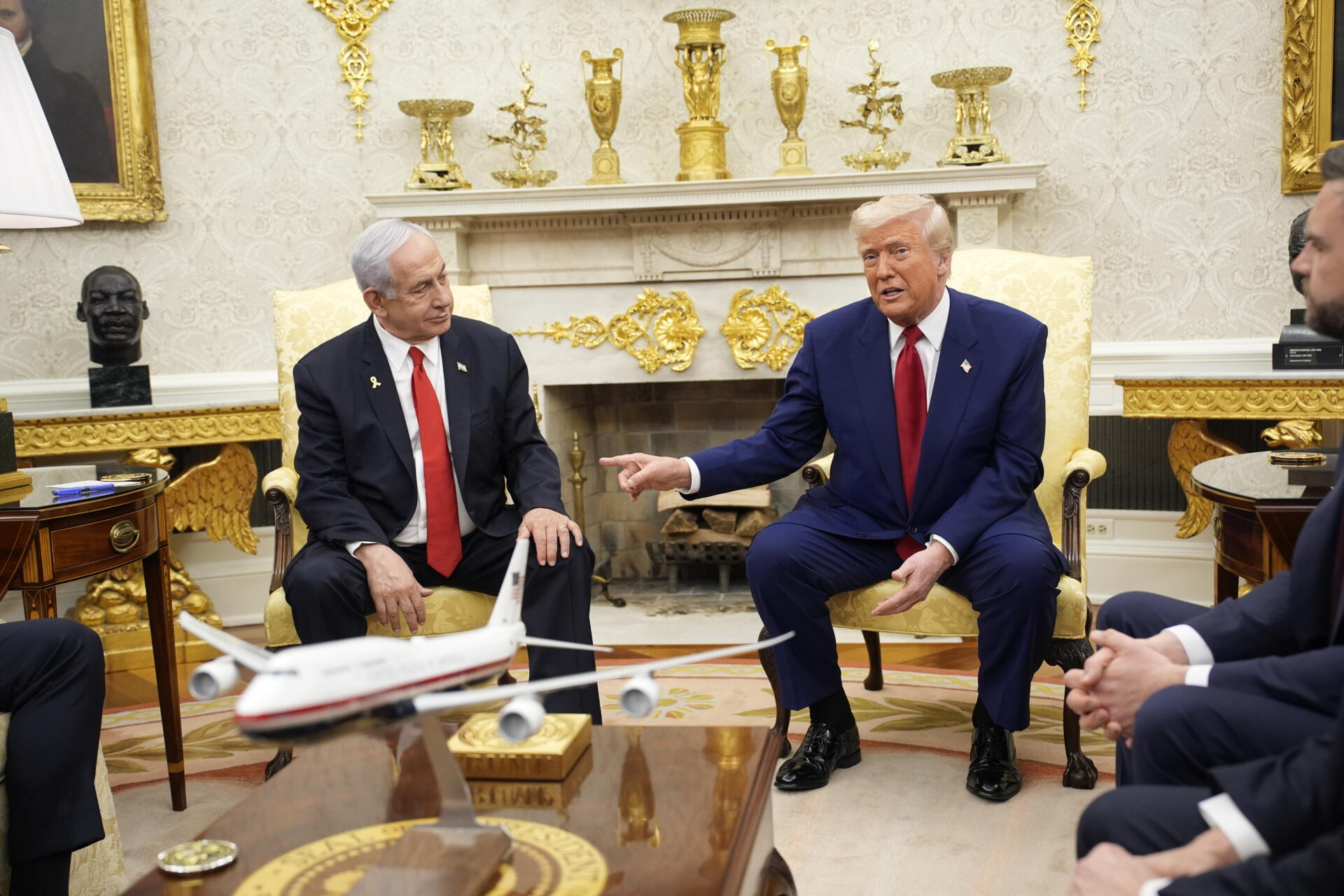 Trump sugiere que EE.UU. debería controlar Gaza y afirma que "nadie quiere vivir allí"