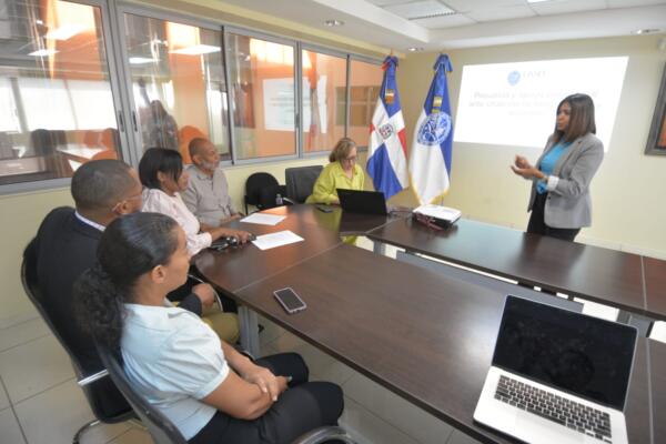 UASD capacita personal para dar apoyo psicosocial a afectados por tragedia Jet Set