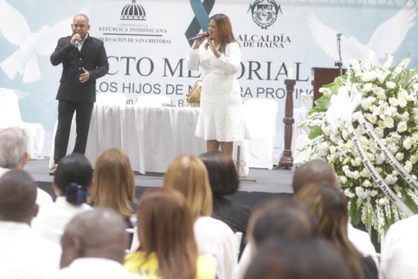Un desgarrador homenaje en Haina a las víctimas de tragedia en el Jet Set