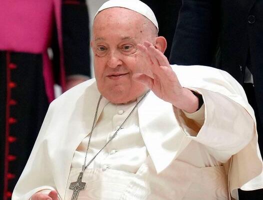 Senador Daniel Rivera se une al dolor por fallecimiento del papa Francisco. (foto, fuente externa)
