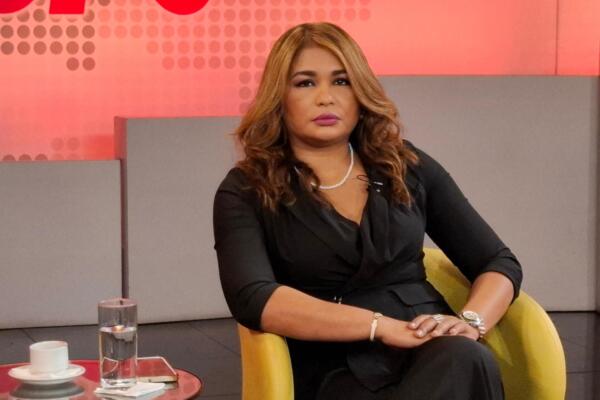La directora de Centros Hospitalarios del SNS reiteró que se seguirá brindando servicio a nacionales haitianos y deportando los recuperados / foto: Danny Polanco
