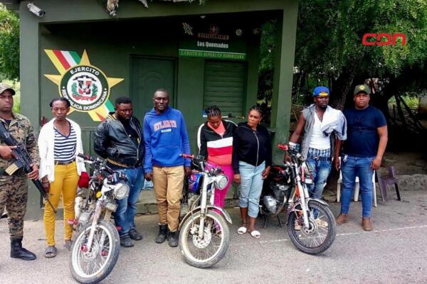 Ejército detiene a haitianos por traficar compatriotas indocumentados. (foto, fuente externa)
