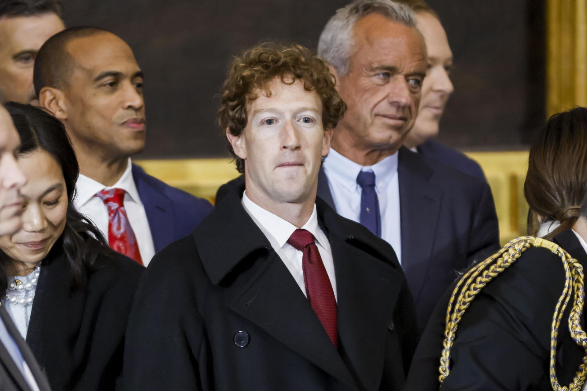 Mark Zuckerberg defendió su empresa Meta en el juicio antimonopolio que podría obligar a la compañía a desprenderse de Instagram y WhatsApp.
