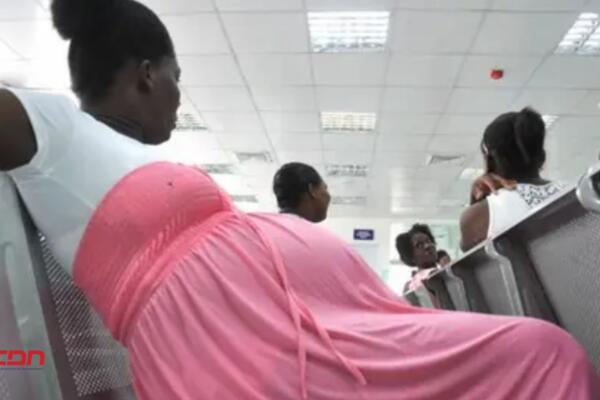 SNS revela que la mitad de los partos en la capital son de haitianas. (foto, fuente externa)