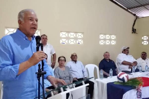 Medidas migratorias, ministro administrativo de la Presidencia.