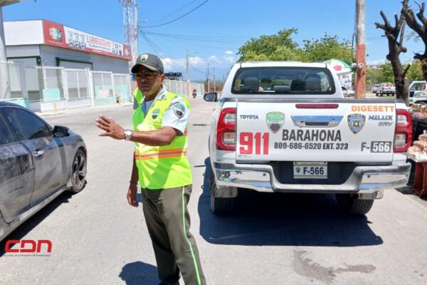 Aumenta el flujo vehicular en el Cruce de Cabral por retorno de vacacionistas. (foto, fuente externa)