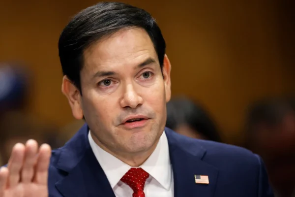Rubio destacó que Estados Unidos no permitirá que personas disfruten de los beneficios de un estatus legal para facilitar acciones violentas. Foto: Fuente externa 