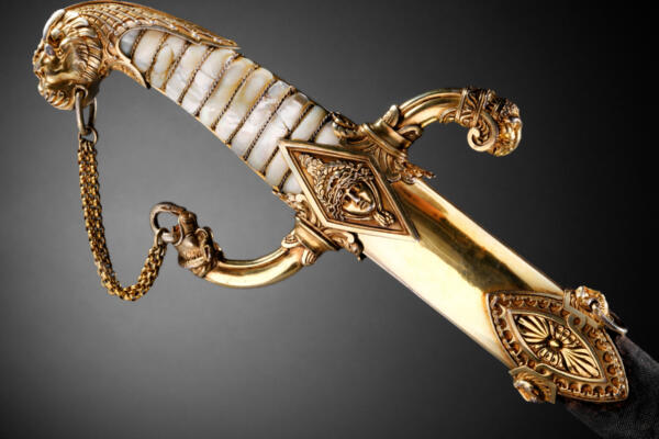 Un sable utilizado por Napoleón Bonaparte durante todo su período como emperador fue subastado en casi 4,7 millones de euros, anunció este viernes la casa de subastas parisina Drouot. EFE/ Drouot ***SOLO USO EDITORIAL/SOLO DISPONIBLE PARA ILUSTRAR LA NOTICIA QUE ACOMPAÑA (CRÉDITO OBLIGATORIO)***