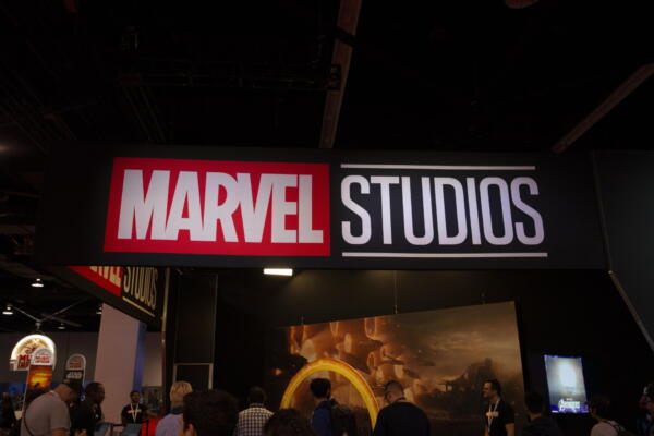 Fotografía de archivo de un logo de Marvel Studios, en Anaheim