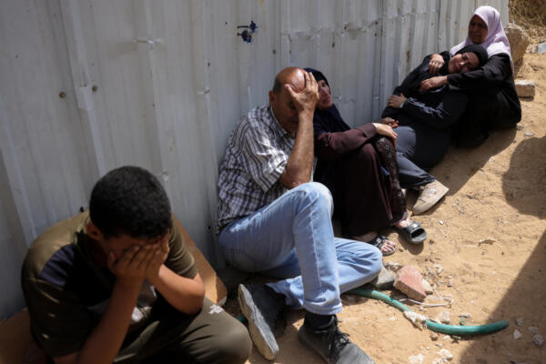 Trump denuncia el hambre en Gaza, donde Israel sigue bombardeando.