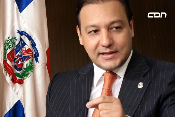 Abel Martínez responsabiliza a Abinader y expresidentes por crisis migratoria. (Foto, fuente externa)