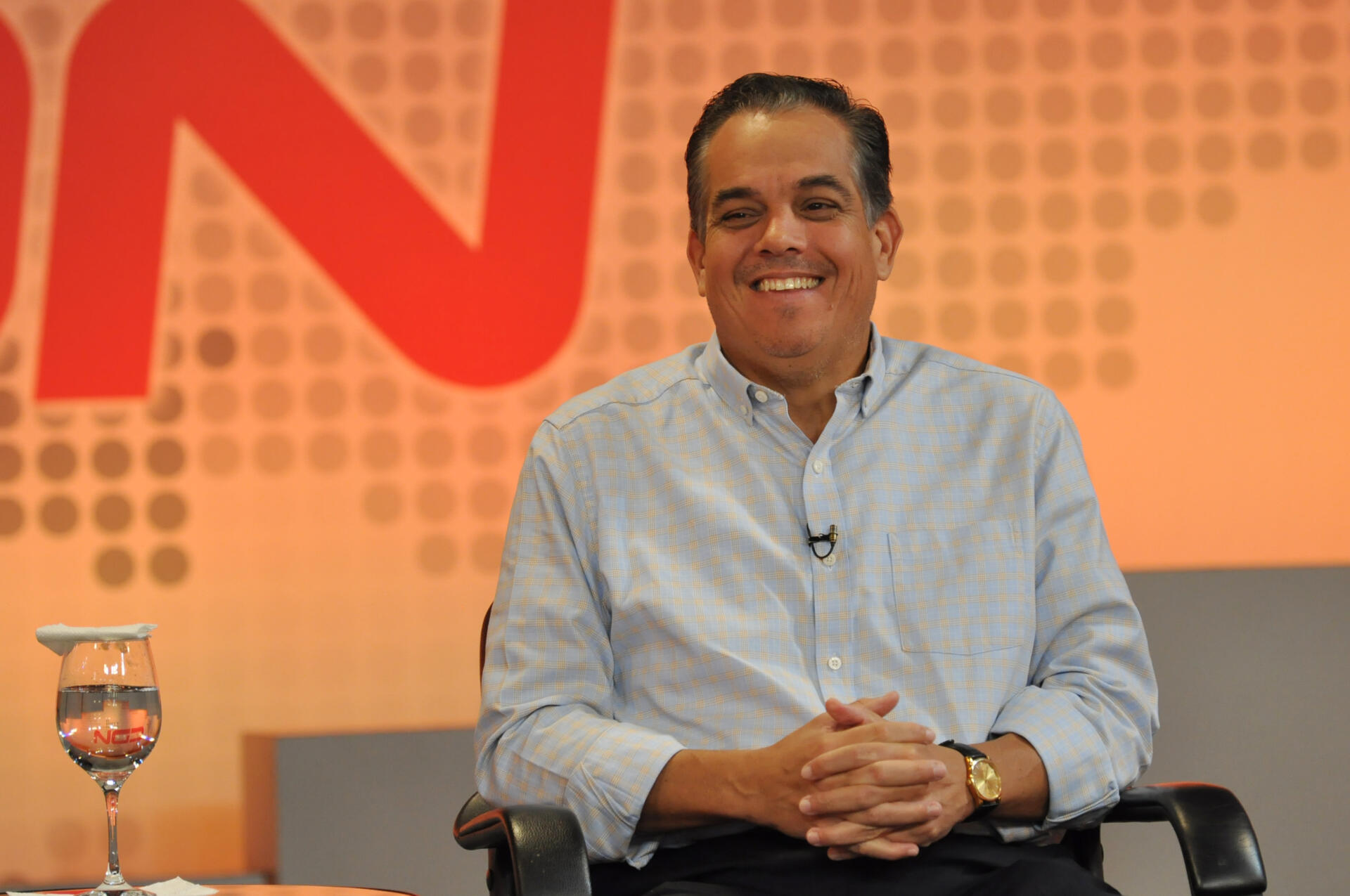 Antonio Mir, presidente de la LNB fue el entrevistado del almuerzo semanal de El Caribe-CDN, para multimedios El Caribe.