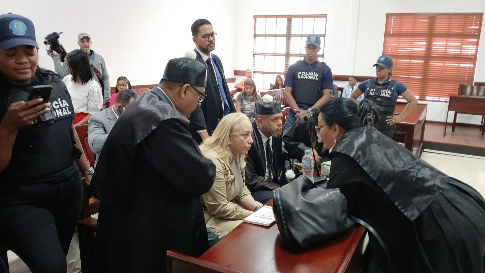 Arrestan a La Tora por desacato judicial