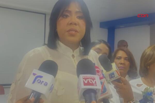 Bioanalistas reclaman mayor valoración del Gobierno; piden ser incluidos en aumento salarial. (foto, fuente externa)
