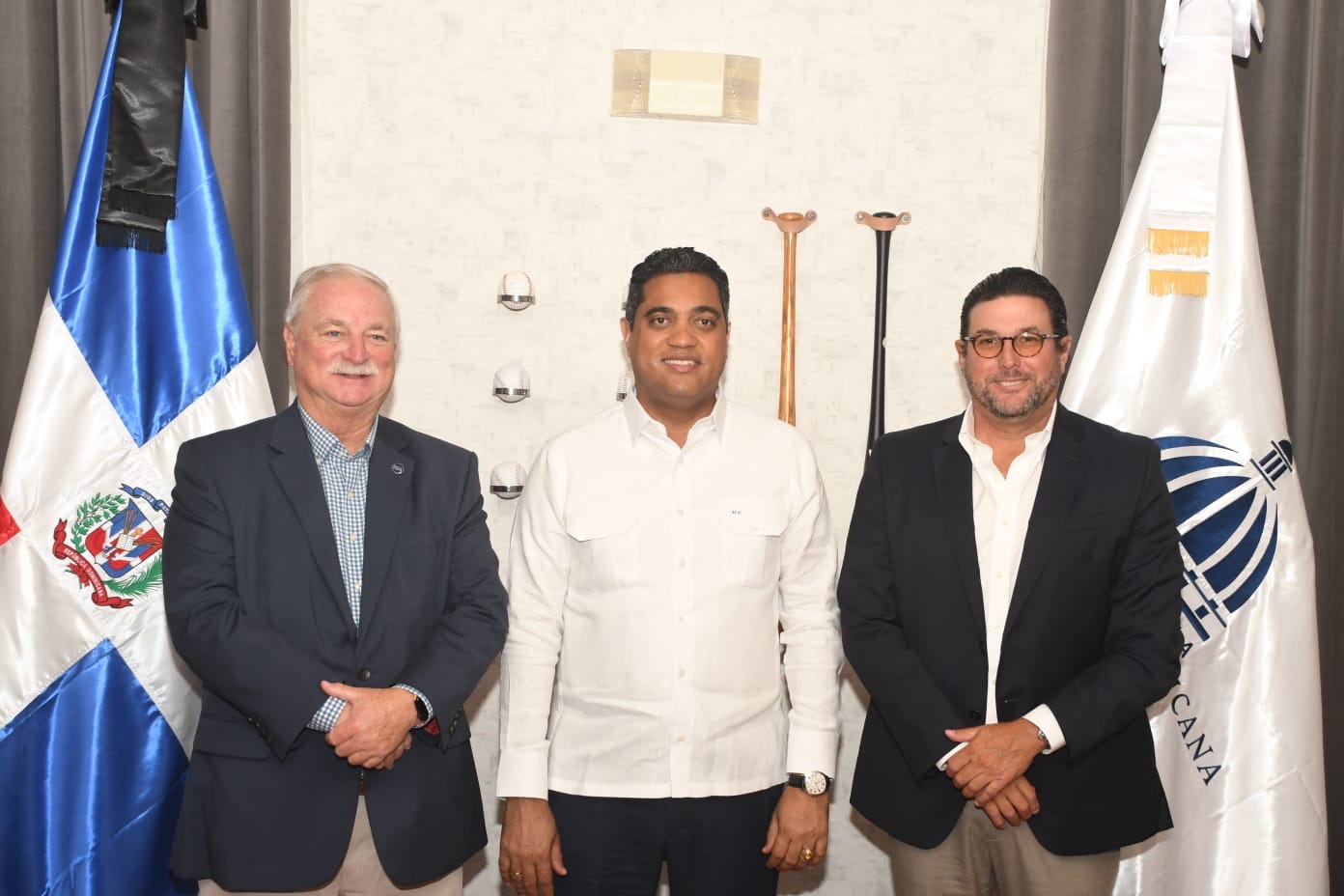 El ministro Cruz expresó su respaldo a estas iniciativas y se comprometió a colaborar activamente con Fedogolf en los proyectos planteados, reafirmando su apoyo al desarrollo de un golf más inclusivo y accesible para todos.