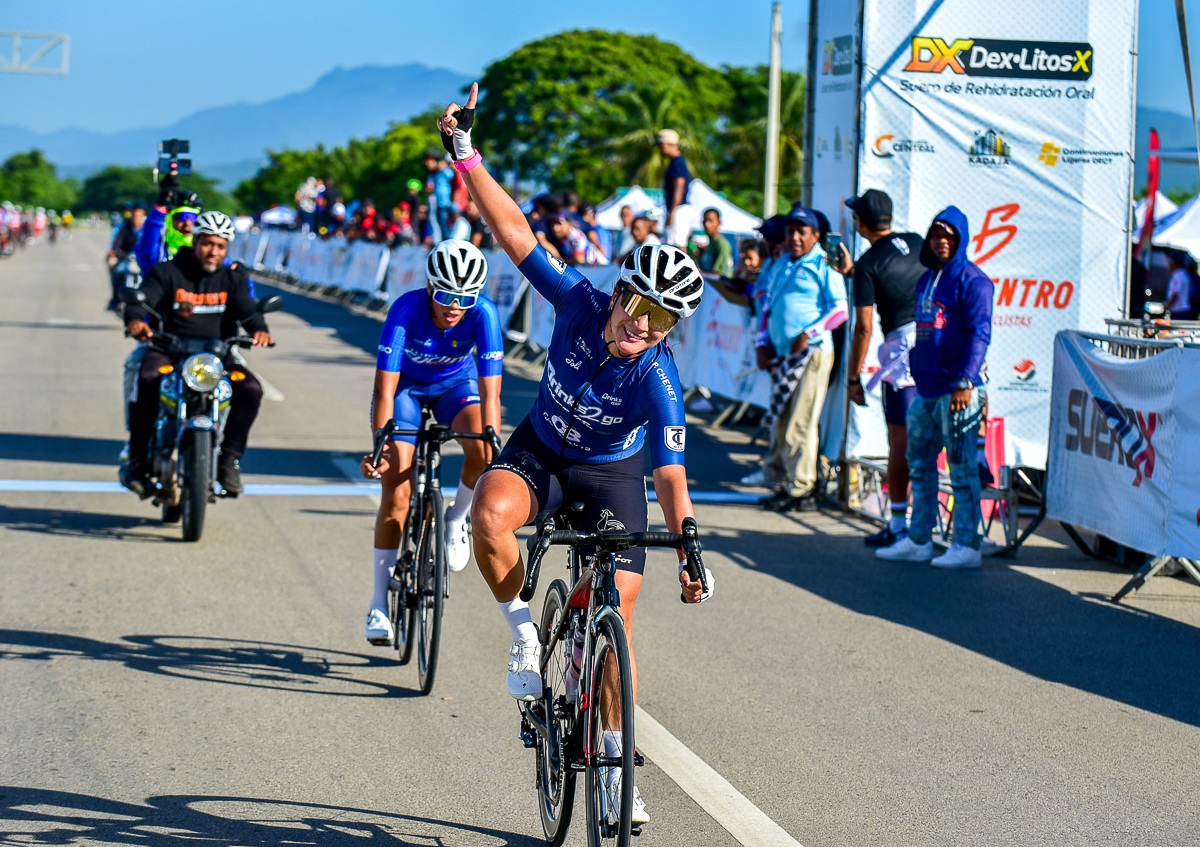 En la rama femenina Candy Félix (Drinks Team) superó a todos los nombres sonoros al llegar primero en los 39 kilómetros con tiempo de 56:51.227