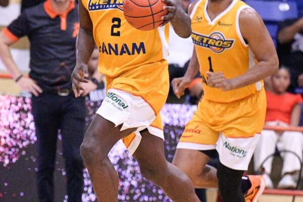Los Metros volverán a la cancha este viernes frente a los Leones de Santo Domingo en el Club Mauricio Báez, y el domingo regresarán a su casa, la Gran Arena del Cibao, para un emotivo partido especial con motivo del Día de las Madres.