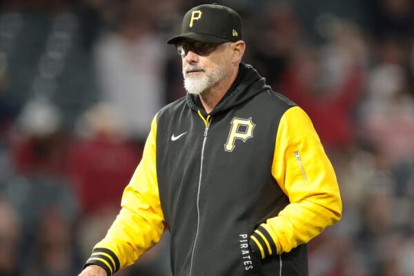 Los Piratas anunciaron el jueves que han relevado a Derek Shelton de sus funciones como dirigente.