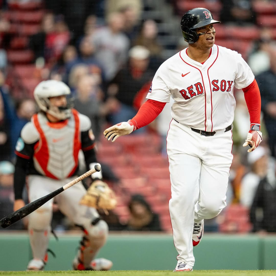 Carita, quien ha asistido a tres Juegos de Estrellas, cerró este día con 34 anotadas, 58 sencillos, 12 jonrones, 47 remolcadas, una base por bolas, un promedio al bate de .299 en 194 turnos al bate.
