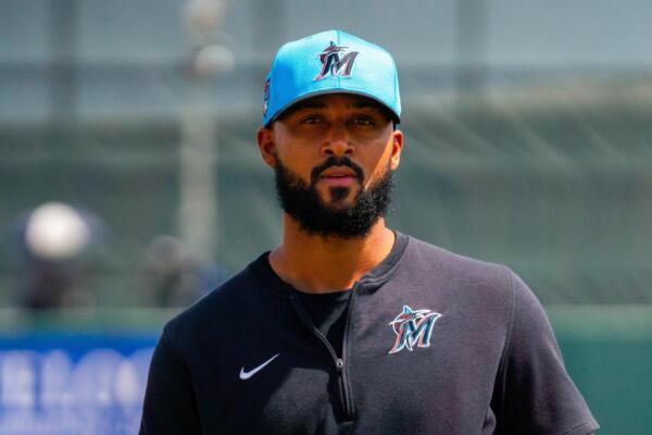 El estelar lanzador dominicano, que fue sometido a la Tommy John en su codo derecho, no gana un partido desde el 12 de abril, en ese partido lanzó cinco entradas y dos tercios.