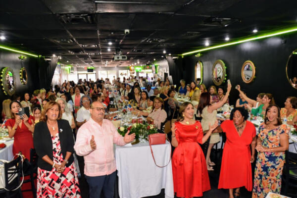 El evento contó con participación de cientos de madres de diferentes puntos de la Florida 