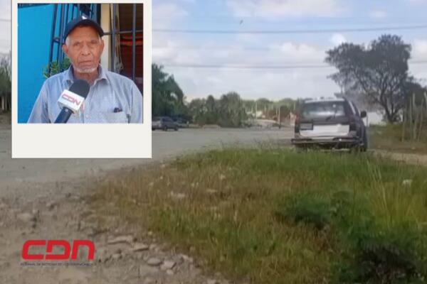 El propietario del terreno mientras hacía su denuncia a CDN