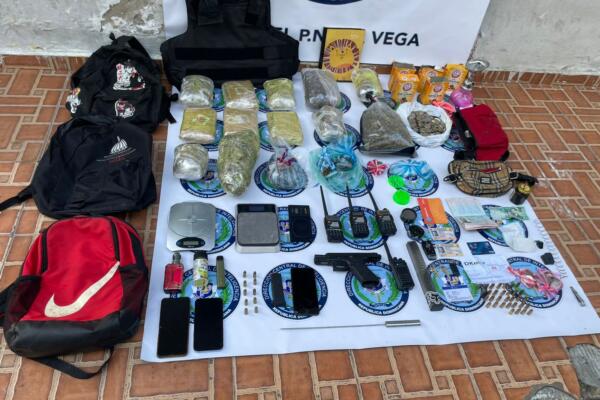 Dintel ocupa armas, drogas y efectos durante allanamientos simultáneos en el sector Los Barrancones