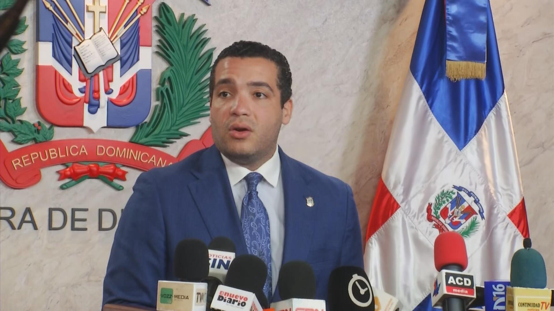 Diputado Charles Mariotti exige retir