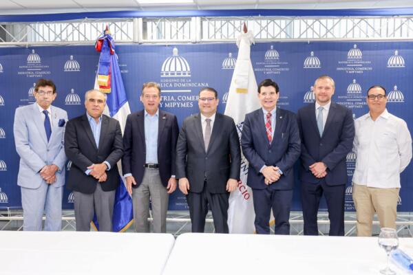 Director de Aduanas llama a continuar respaldando desarrollo logístico que impulsa el Gobierno
