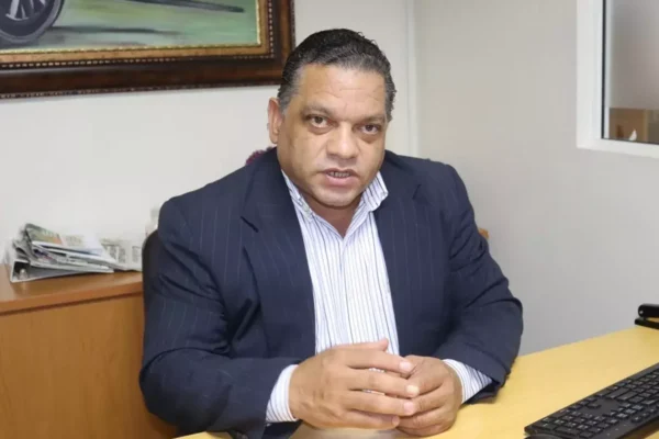 Dirigente sindical Mario Díaz hace llamado a la sensatez del liderazgo del transporte