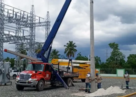 Edesur rehabilita redes eléctricas en Pedernales 